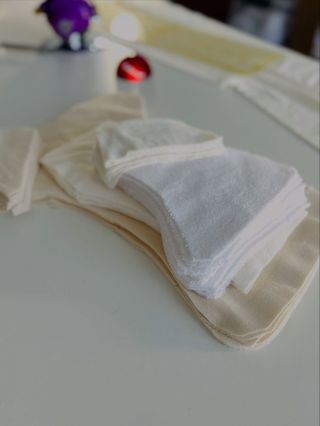 🌿 BIO bavlna a bambus v kombinácii so špeciálnym materiálom na odvádzanie vlhkosti tvoria jadro našej plienky. K tomu...